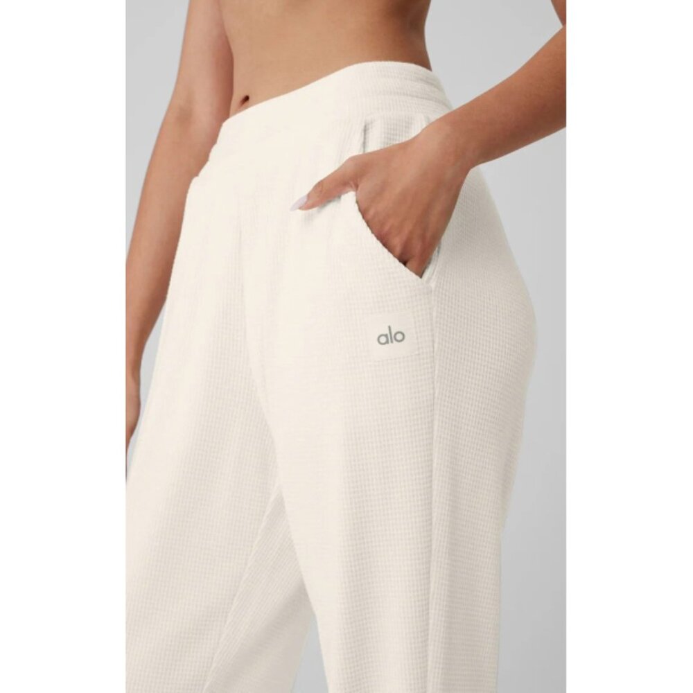 Alo Weekend Escape Joggers Ivory Waffle Thermal High-Rise Waist Cream Sweatpants - Picture 3 of 14